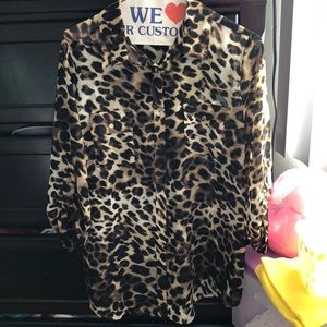 Dressy top brand new never been worn